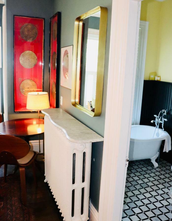 Stowaway Hotel โพรวินซ์ทาวน์ ภายนอก รูปภาพ
